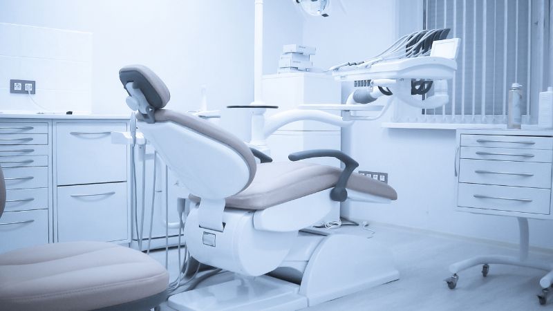 ¿Cómo se llama un sillón dental?
   